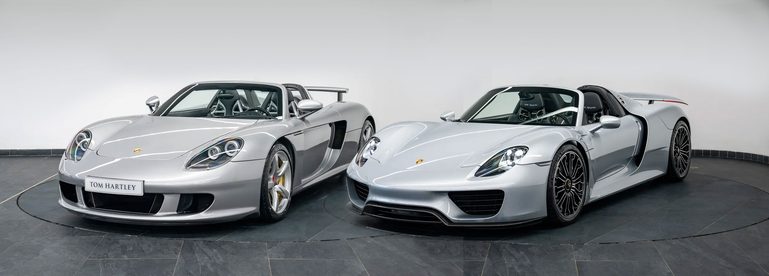 Porsche Carrera GT vs 918 Spyder